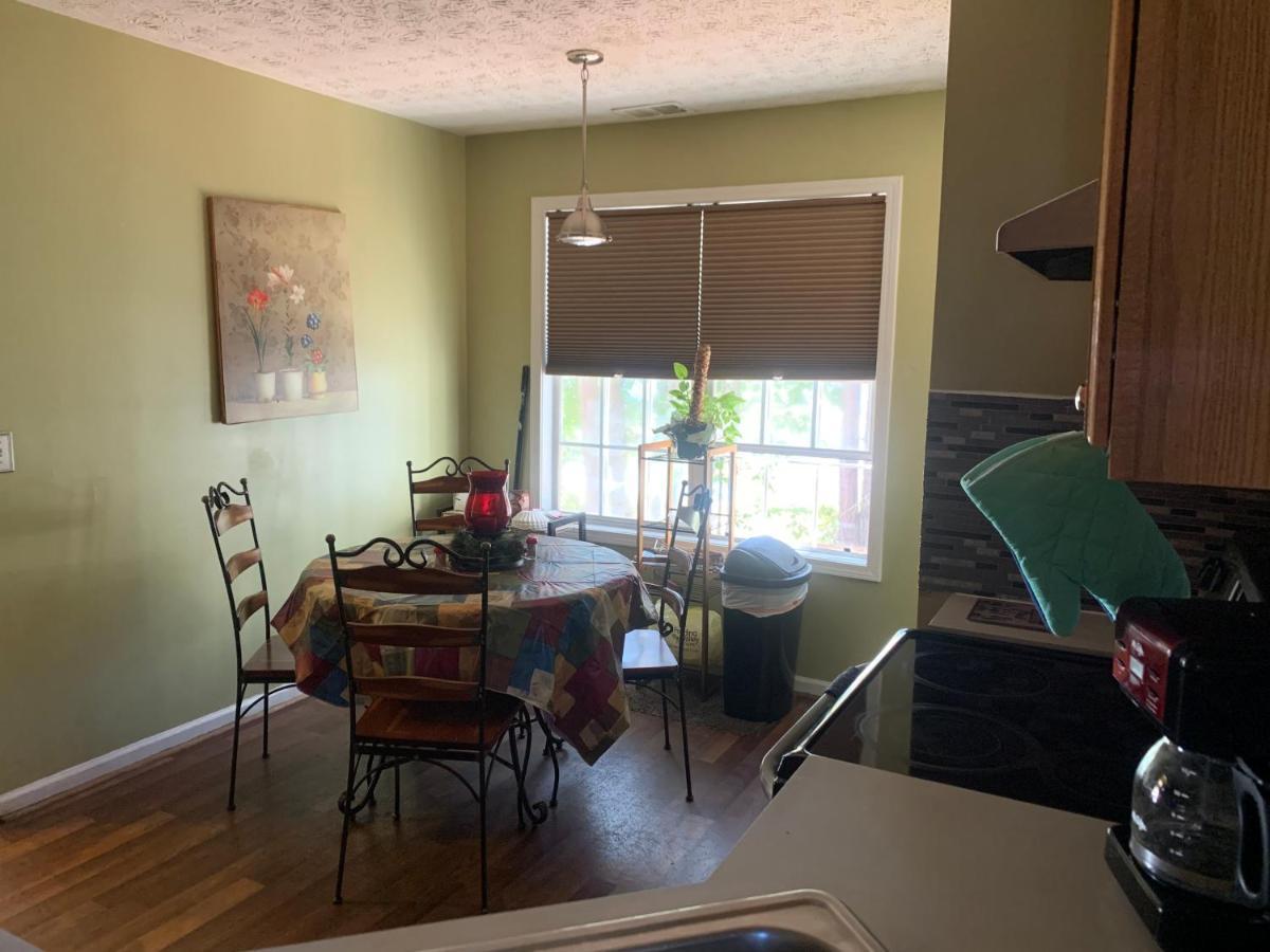 Captivating Home Near Downtown Atl Conley المظهر الخارجي الصورة