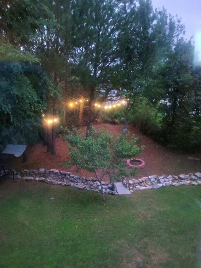 Captivating Home Near Downtown Atl Conley المظهر الخارجي الصورة